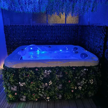 Moderne Avec Jacuzzi * Rijsel