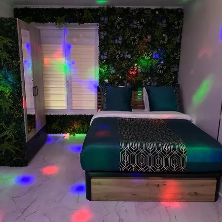 Moderne Avec Jacuzzi *