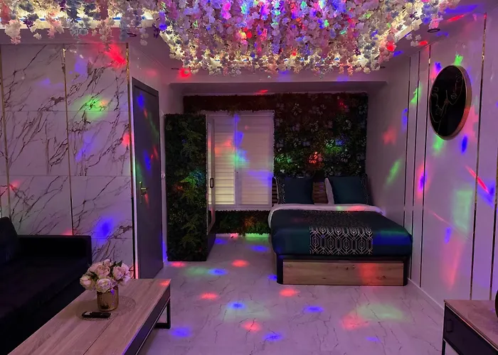 Moderne Avec Jacuzzi Appartement